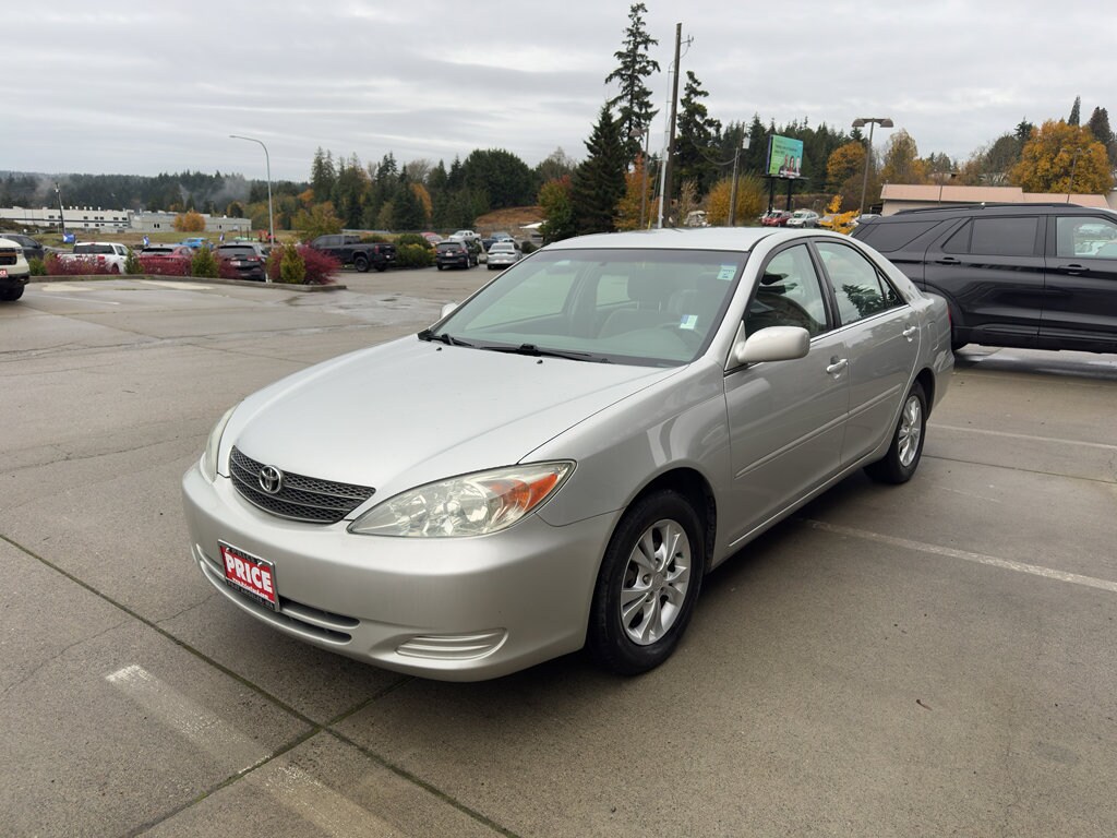 2004 Toyota Camry LE photo 2