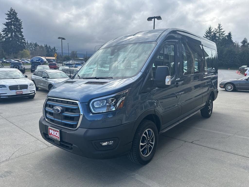 2023 Ford Transit photo 2