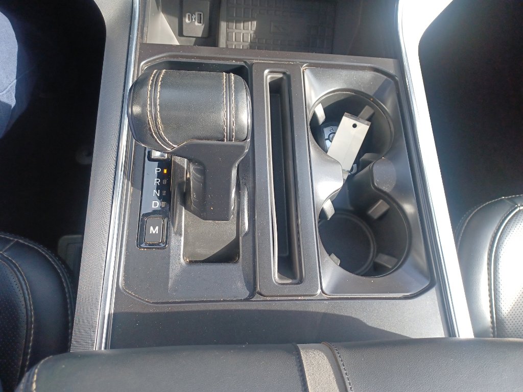 2022 Ford F-150 Platinum - Photo 14