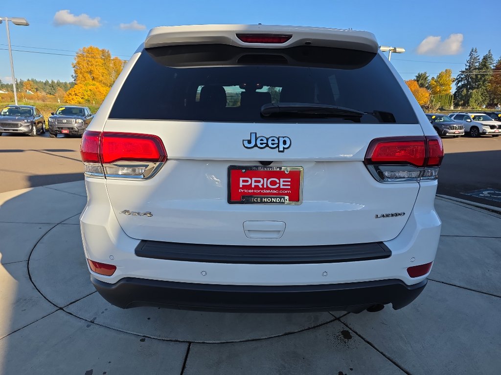 2020 Jeep Grand Cherokee Laredo E photo 3