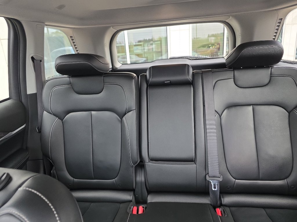2023 Jeep Grand Cherokee Limited - Photo 36
