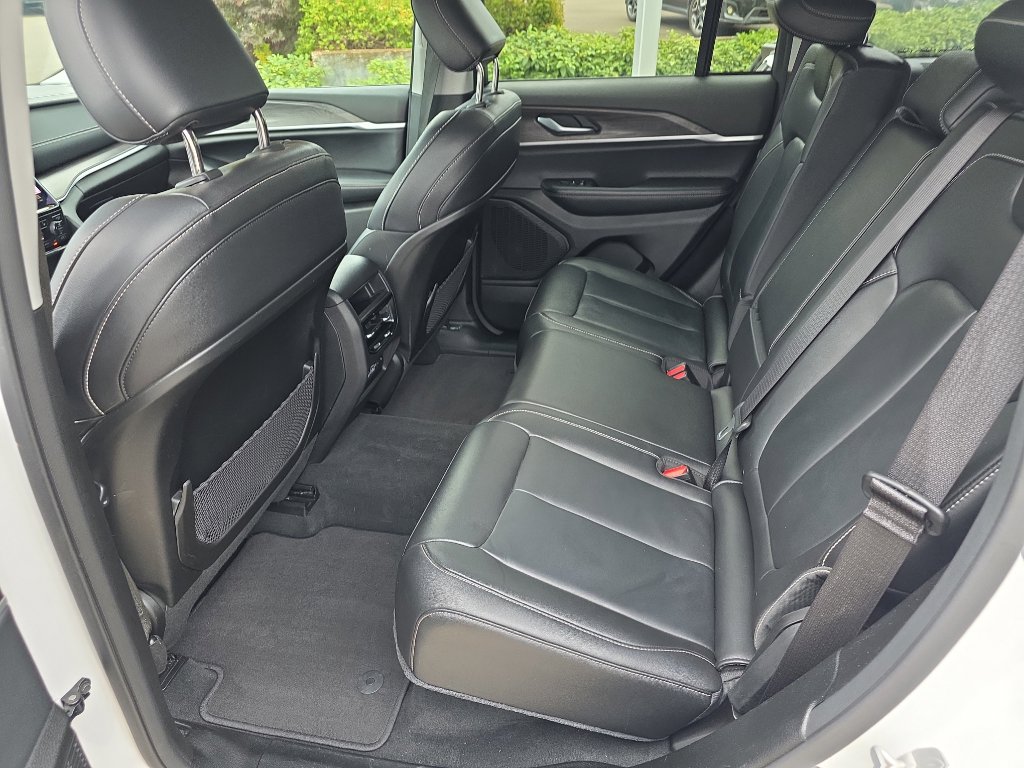 2023 Jeep Grand Cherokee Limited - Photo 16