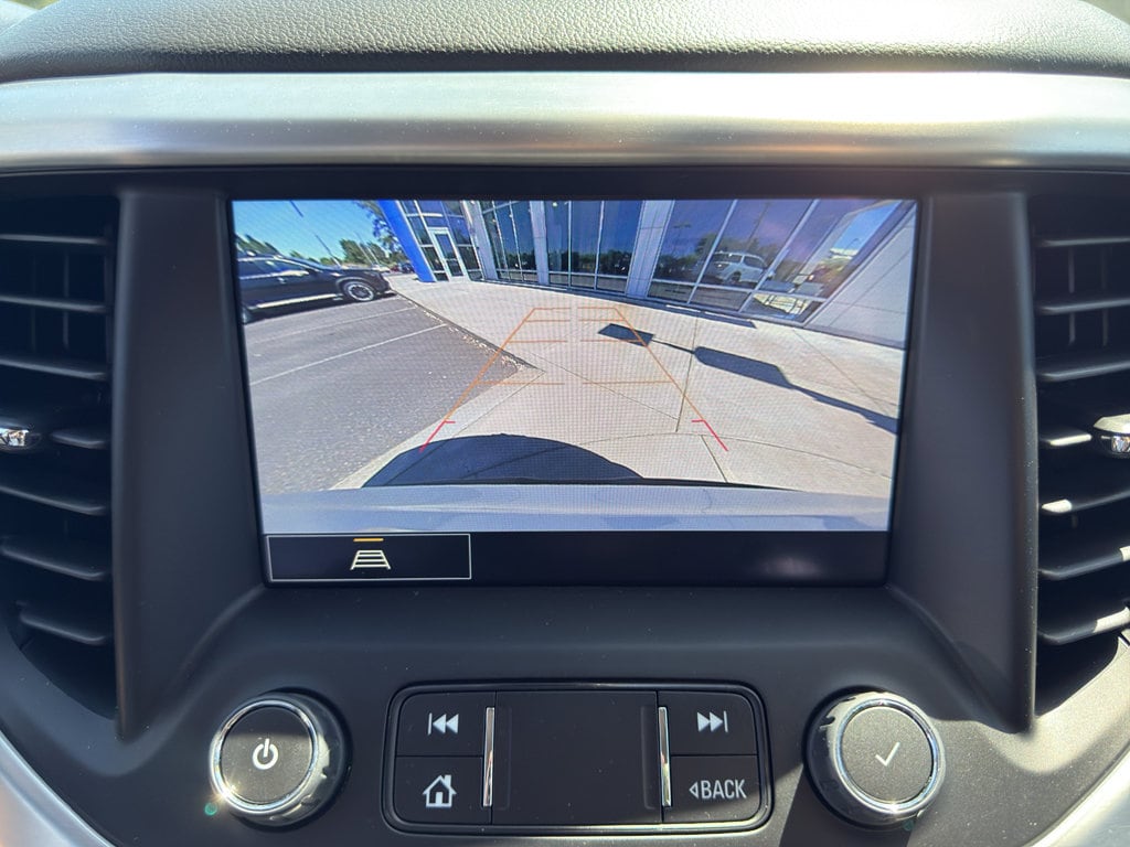 2023 GMC Acadia SLT - Photo 17