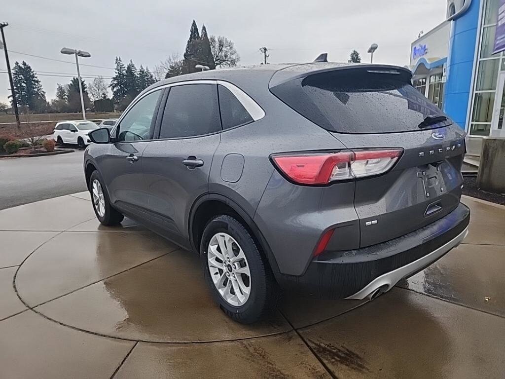 2022 Ford Escape SE photo 4