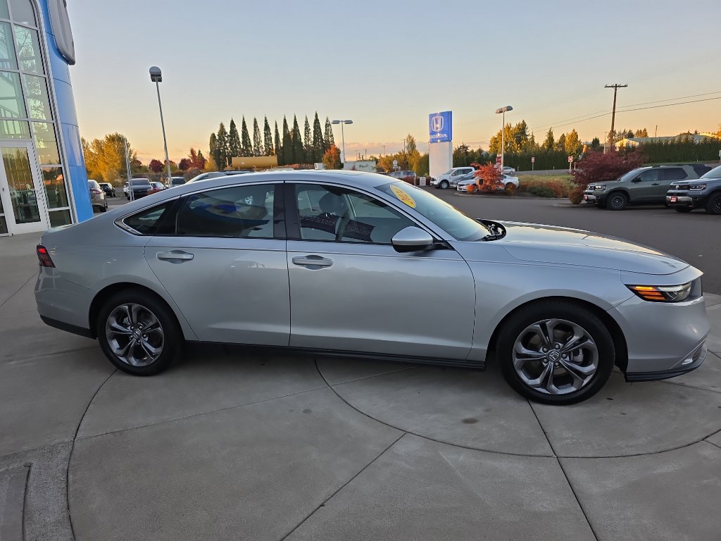 2024 Honda Accord EX - Photo 8