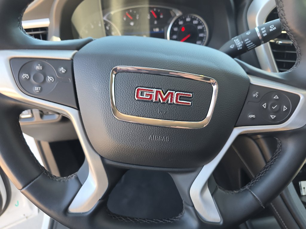 2023 GMC Acadia SLT - Photo 17