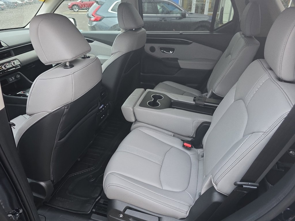 2025 Honda Pilot EX-L photo 4