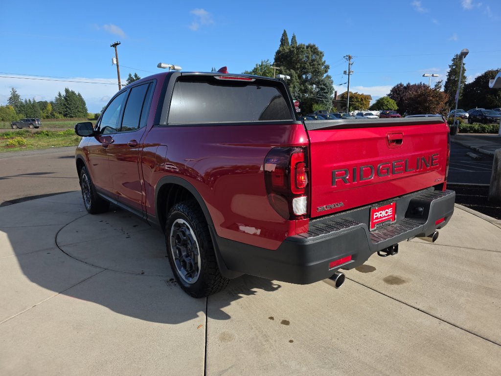 2024 Honda Ridgeline Sport photo 2