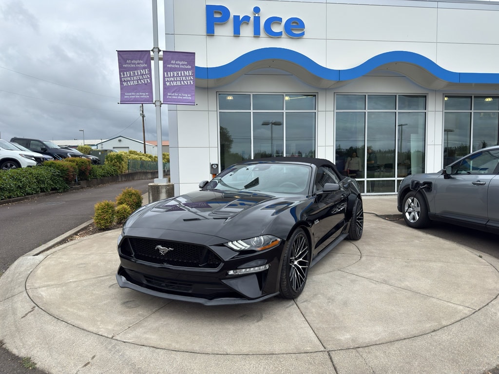 2018 Ford Mustang GT Convertible Premium's photo