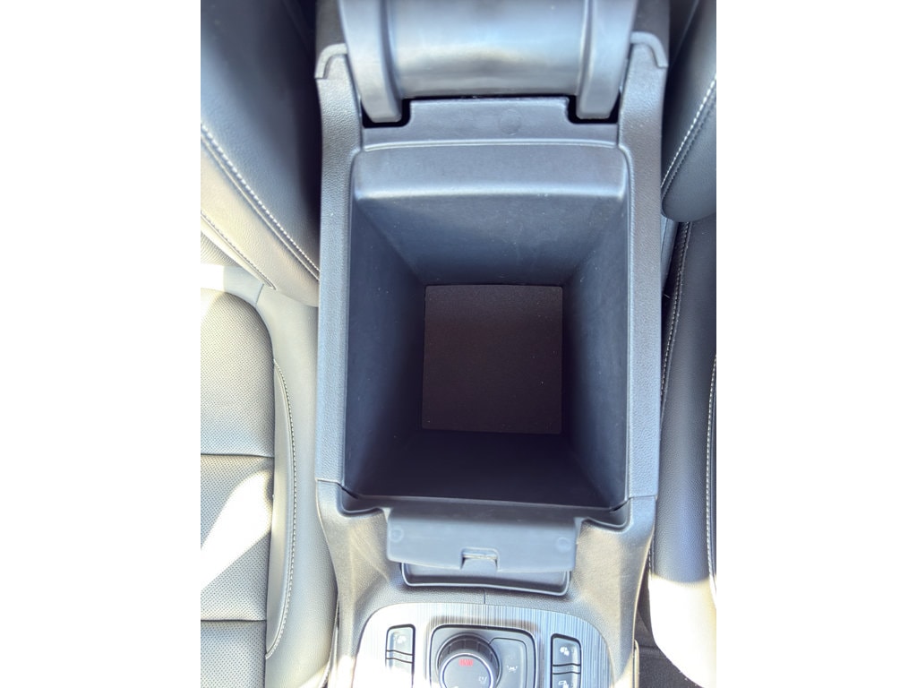 2023 GMC Acadia SLT - Photo 24