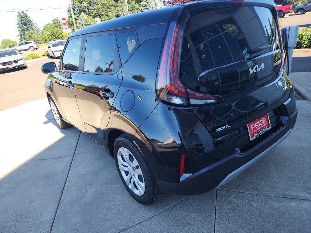 2023 Kia Soul LX photo 4