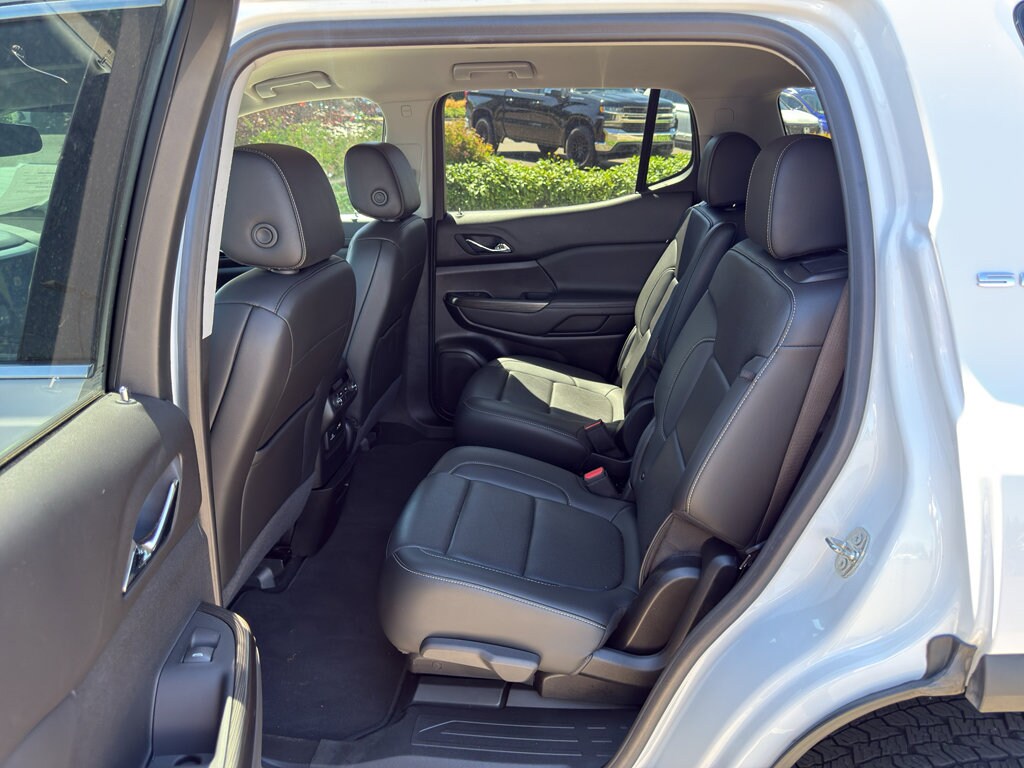 2023 GMC Acadia SLT - Photo 7