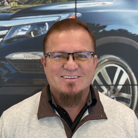 Staff member Michael Guardado from ID_8fc7b7