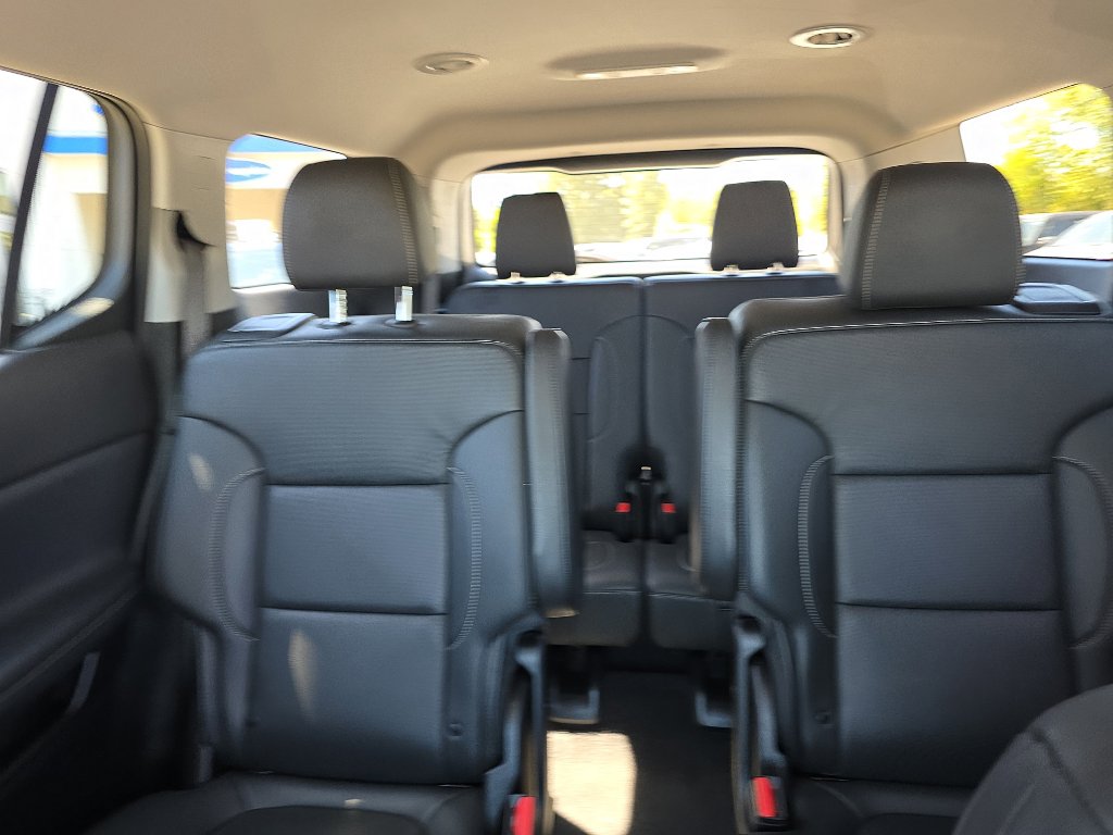 2023 GMC Acadia SLT - Photo 28