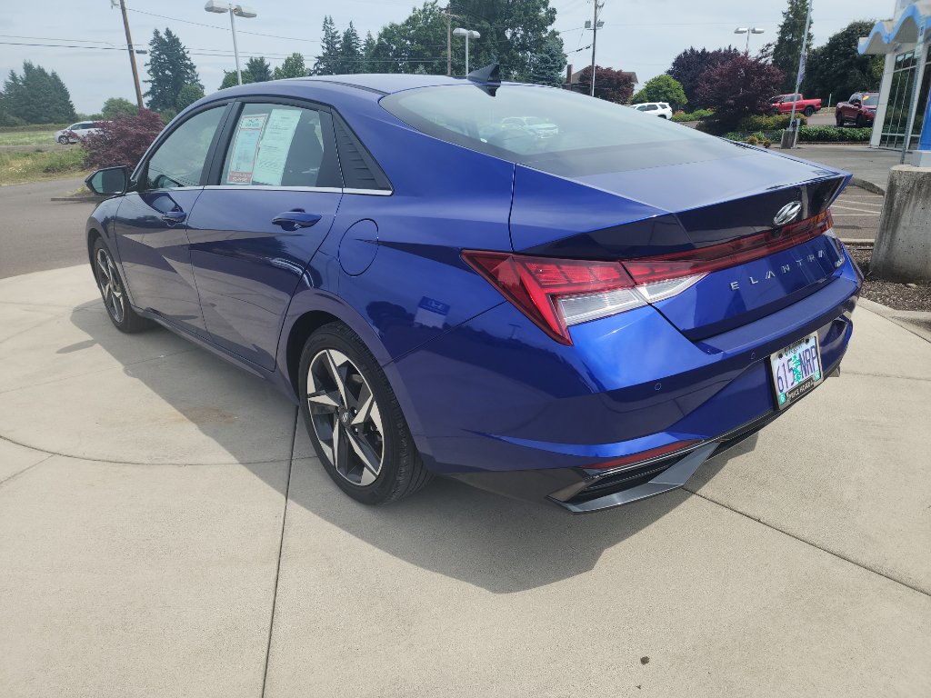 2022 Hyundai Elantra Limited photo 4