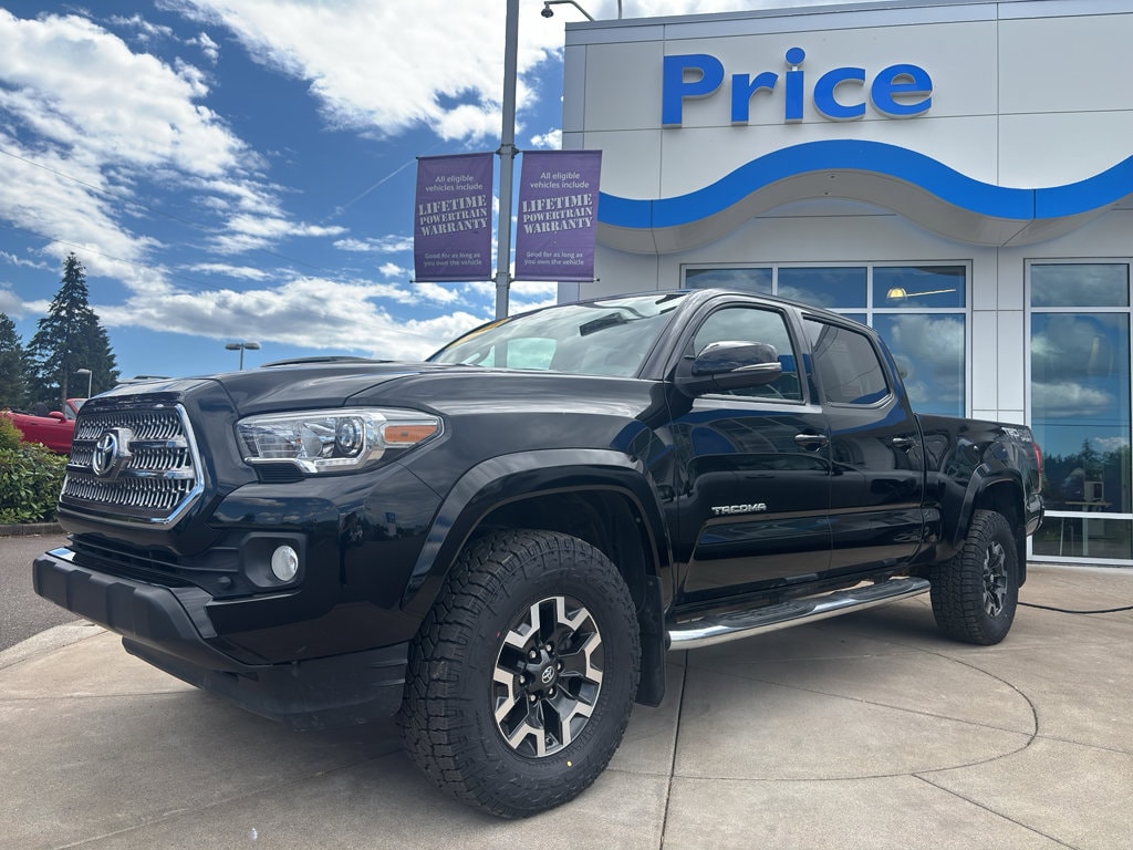 2017 Toyota Tacoma 4x4 Double Cab V6 SR5 6AT's photo