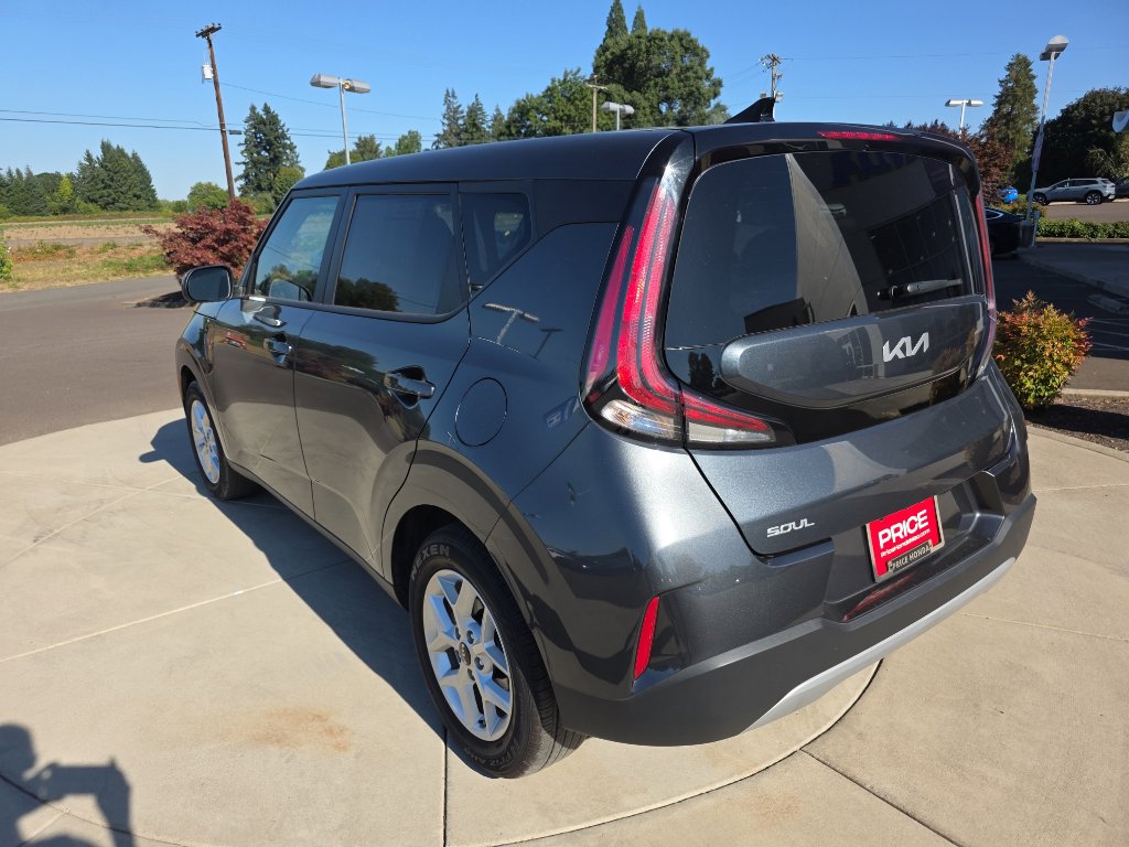 2024 Kia Soul LX photo 4