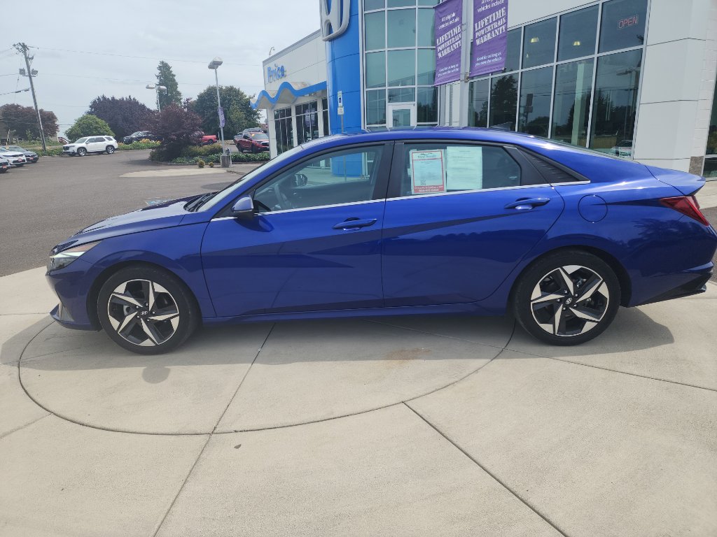 2022 Hyundai Elantra Limited photo 3