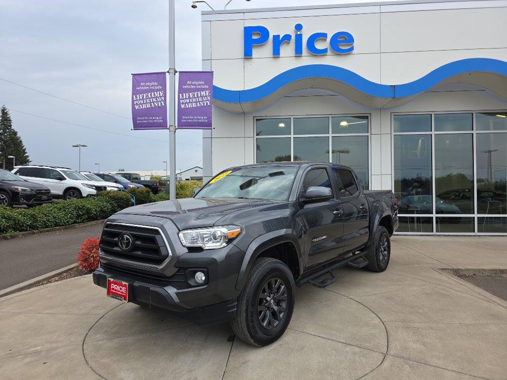 2022 Toyota Tacoma SR5's photo