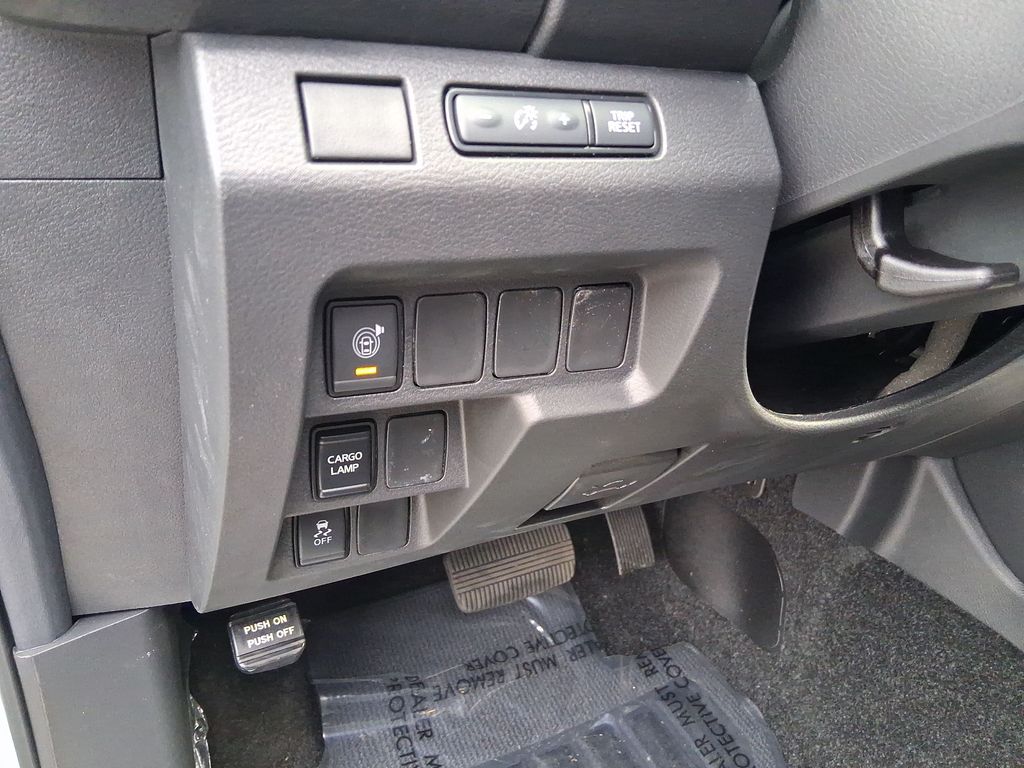 2026 Nissan Frontier SV - Photo 18