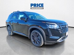 2026 Nissan Pathfinder SL SUV