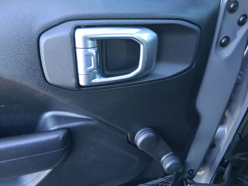 2021 Jeep Wrangler Sport - Photo 16