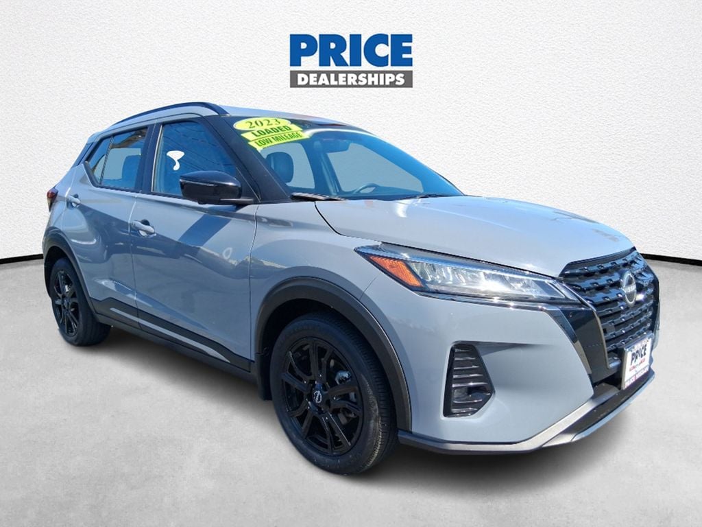 2023 Nissan Kicks SR