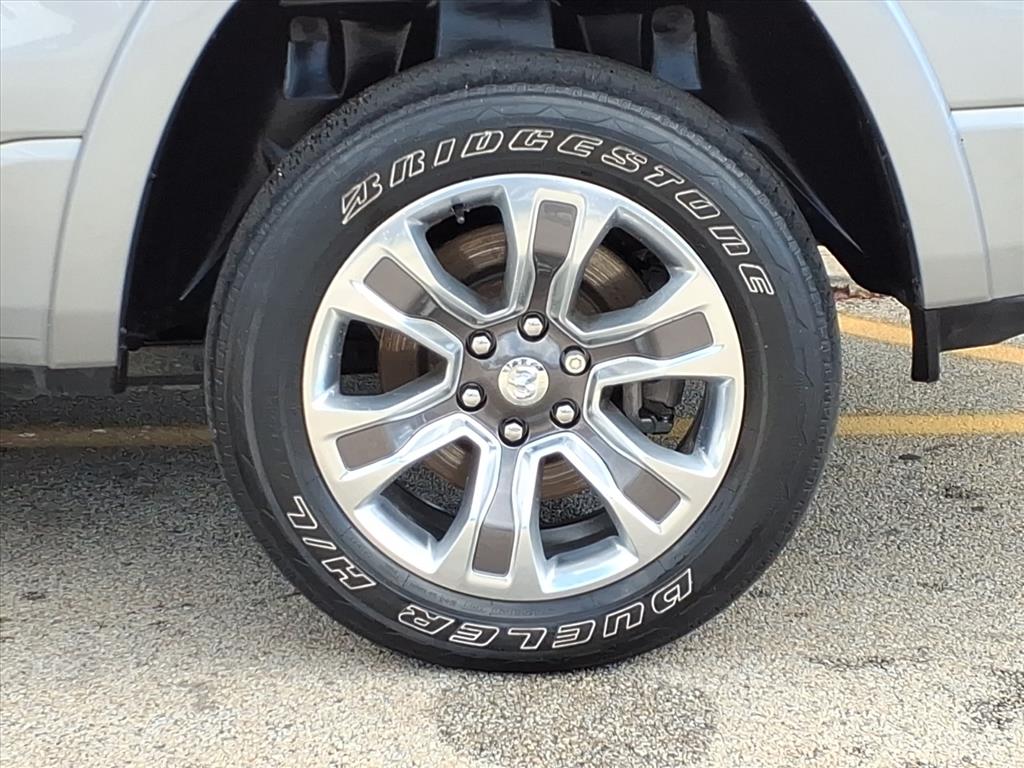 2020 Ram 1500 Longhorn photo 3