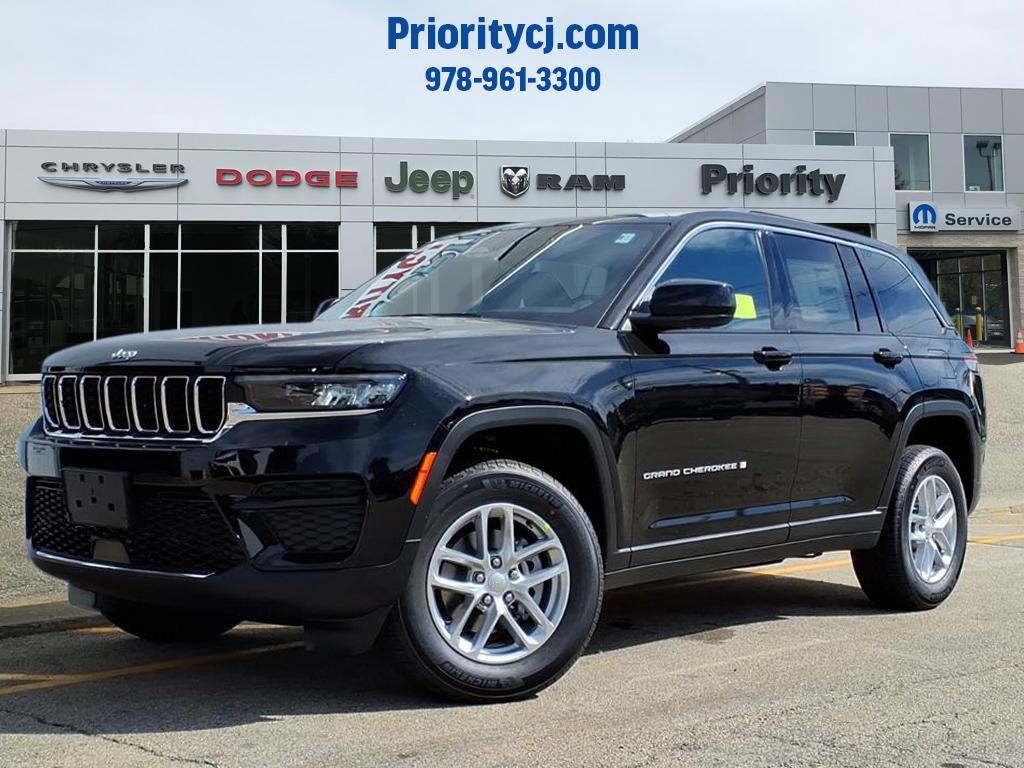 2025 Jeep Grand Cherokee Laredo's photo