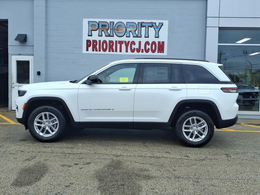 New 2025 Jeep Grand Cherokee LAREDO X 4X4 Sport Utility
