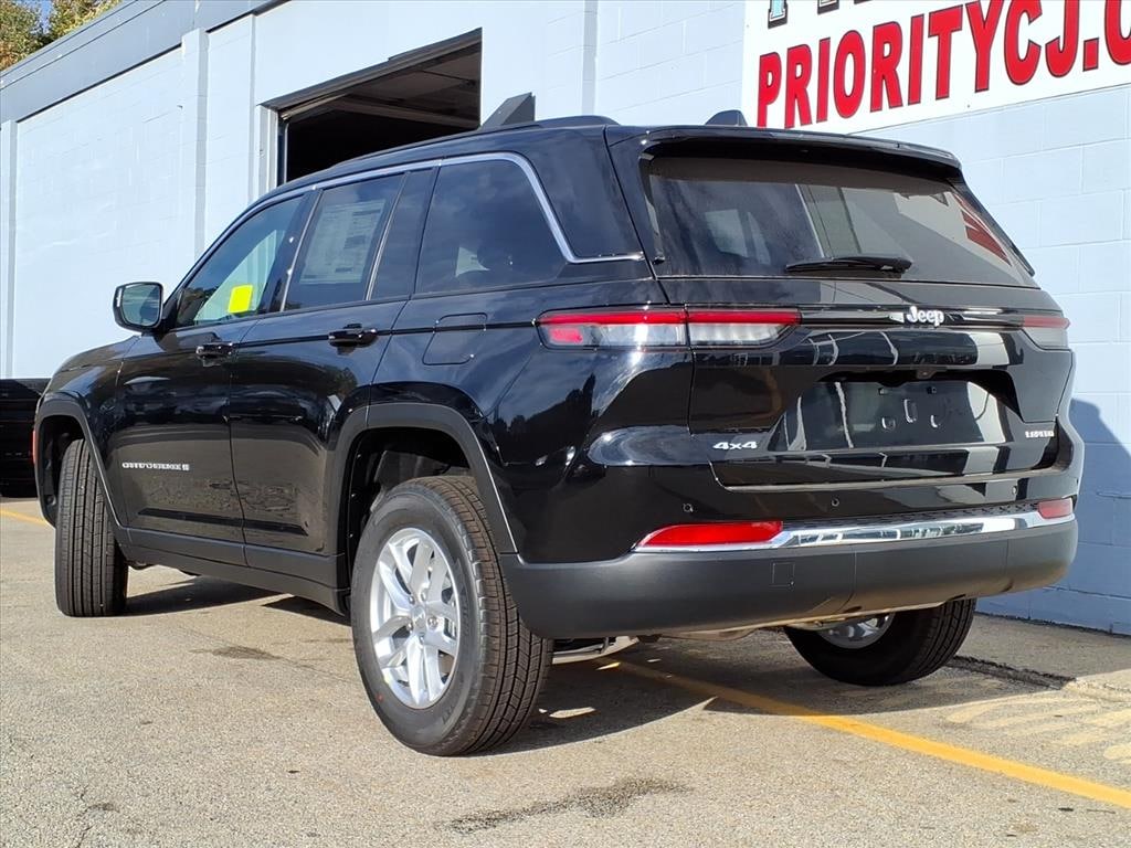 New 2025 Jeep Grand Cherokee LAREDO X 4X4 Sport Utility