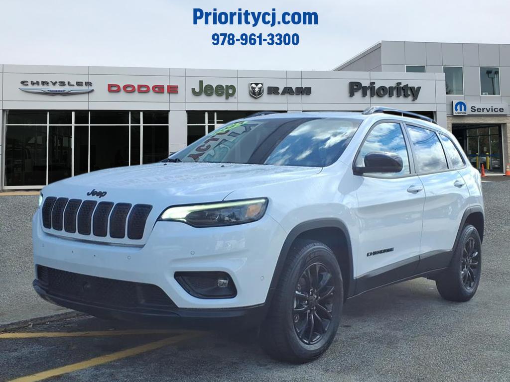 2023 Jeep Cherokee Altitude Lux's photo