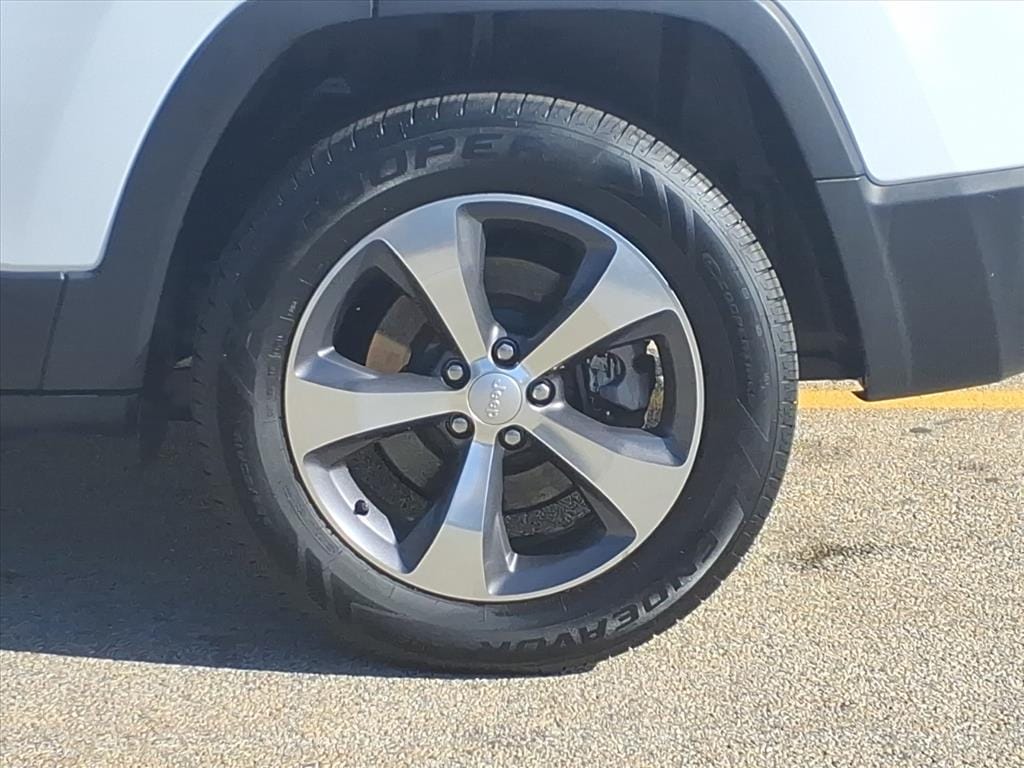 Used 2019 Jeep Cherokee Limited 4x4 SUV