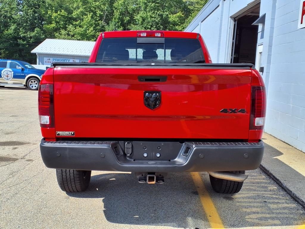 2020 Ram 1500 Classic SLT photo 4