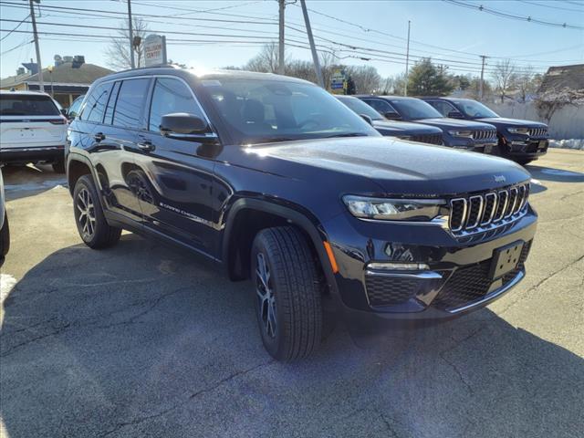 2024 Jeep Grand Cherokee L photo 3
