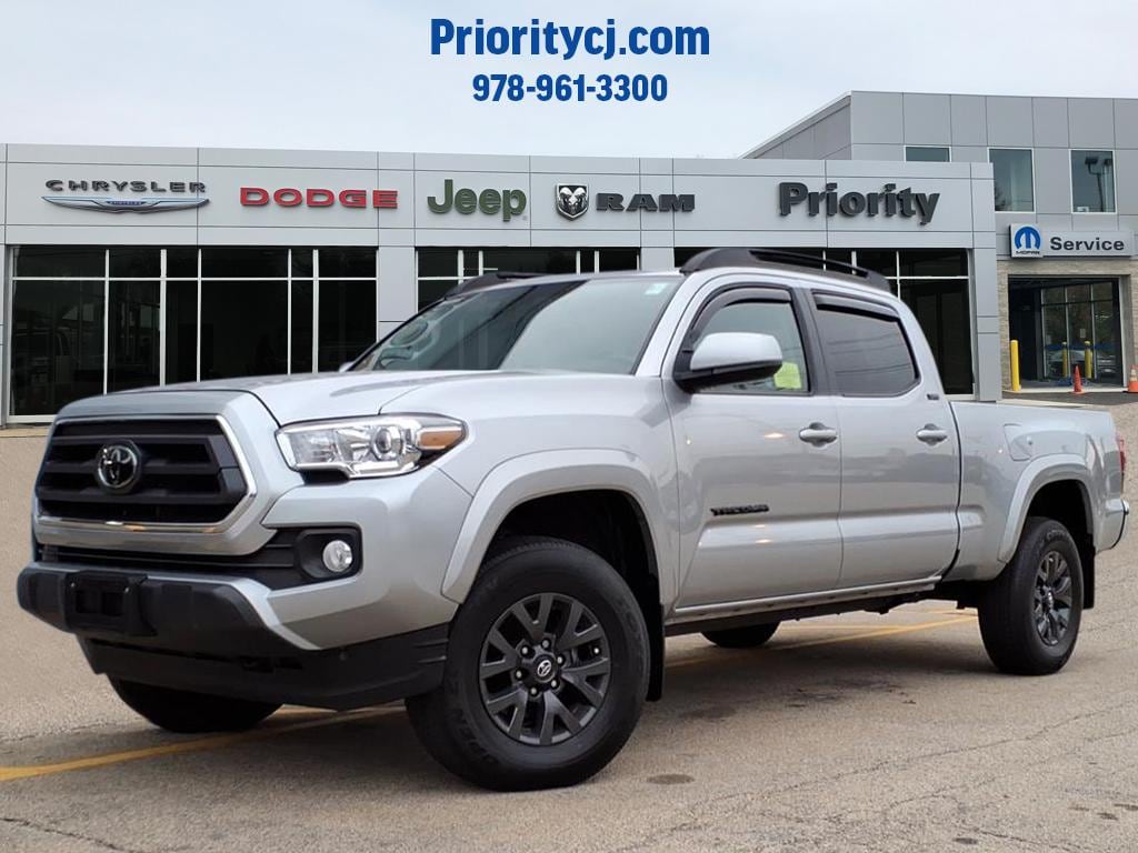 2023 Toyota Tacoma SR5's photo