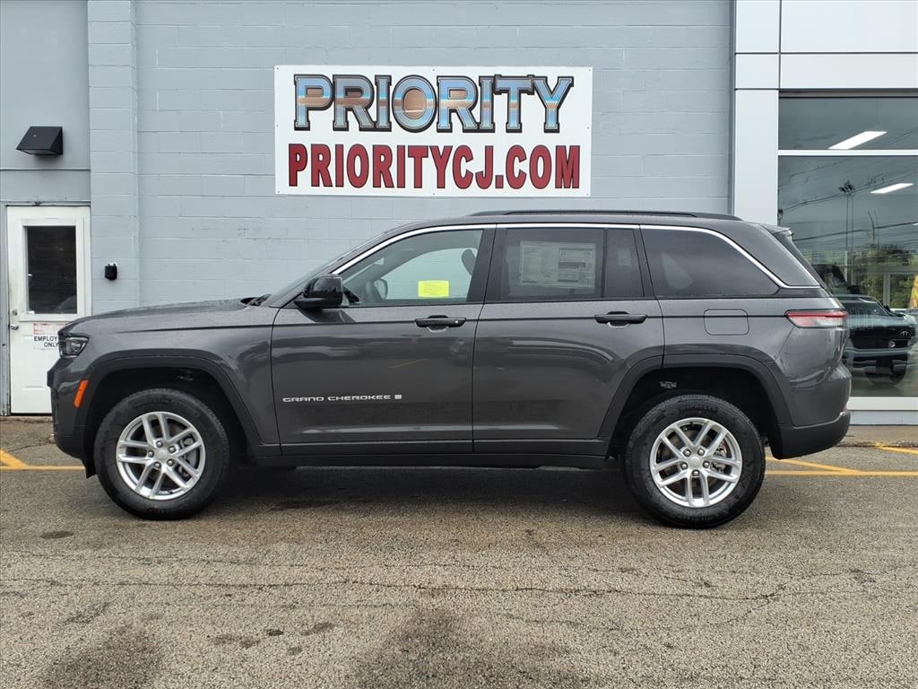 New 2025 Jeep Grand Cherokee LAREDO X 4X4 Sport Utility