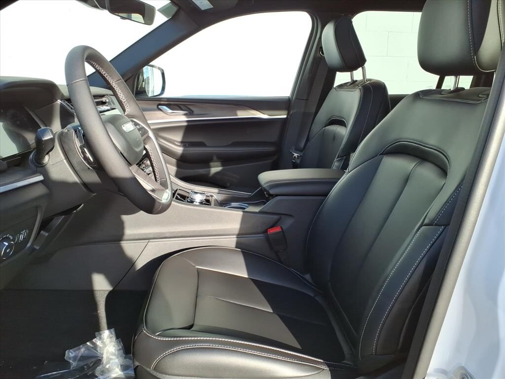 New 2025 Jeep Grand Cherokee LIMITED 4X4 Sport Utility