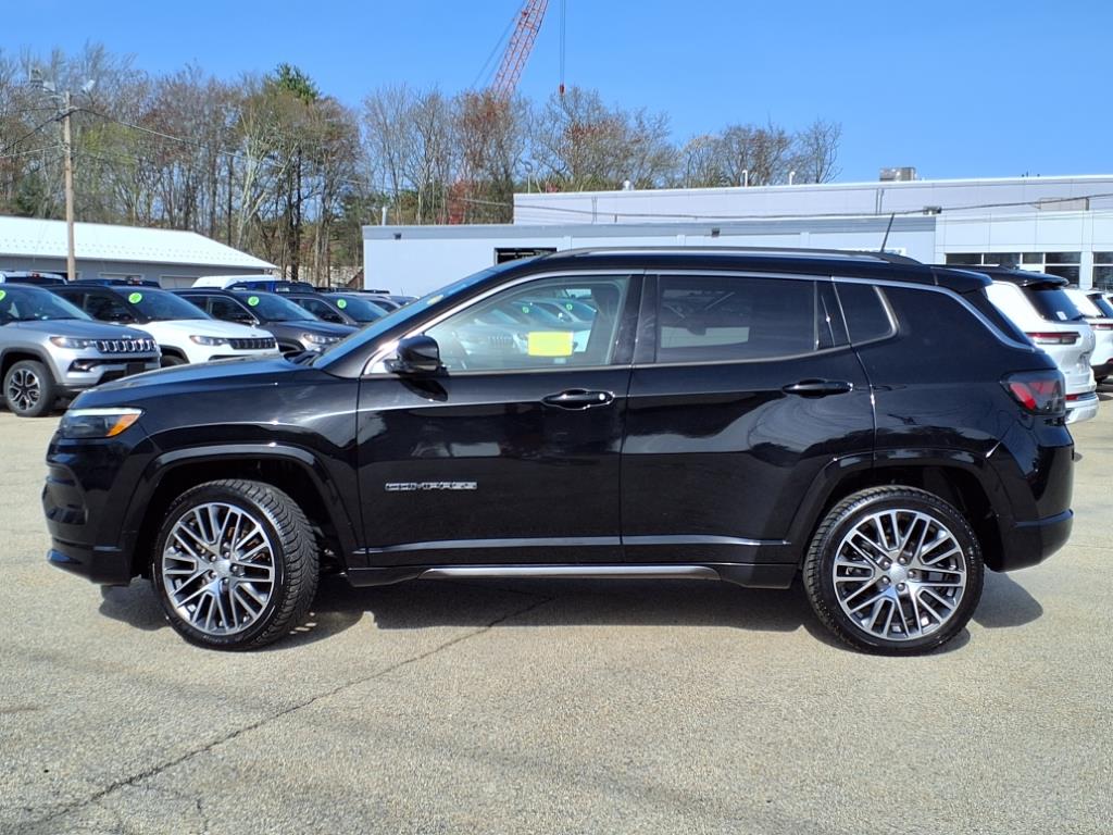 2022 Jeep Compass Limited photo 2