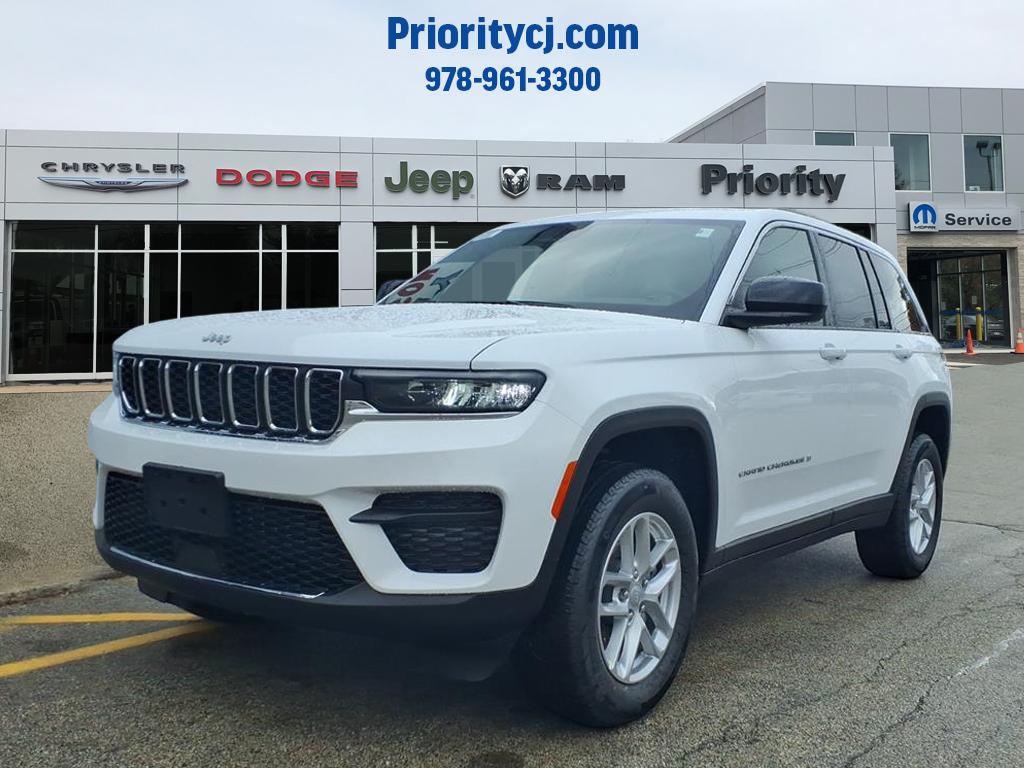 2025 Jeep Grand Cherokee Laredo's photo
