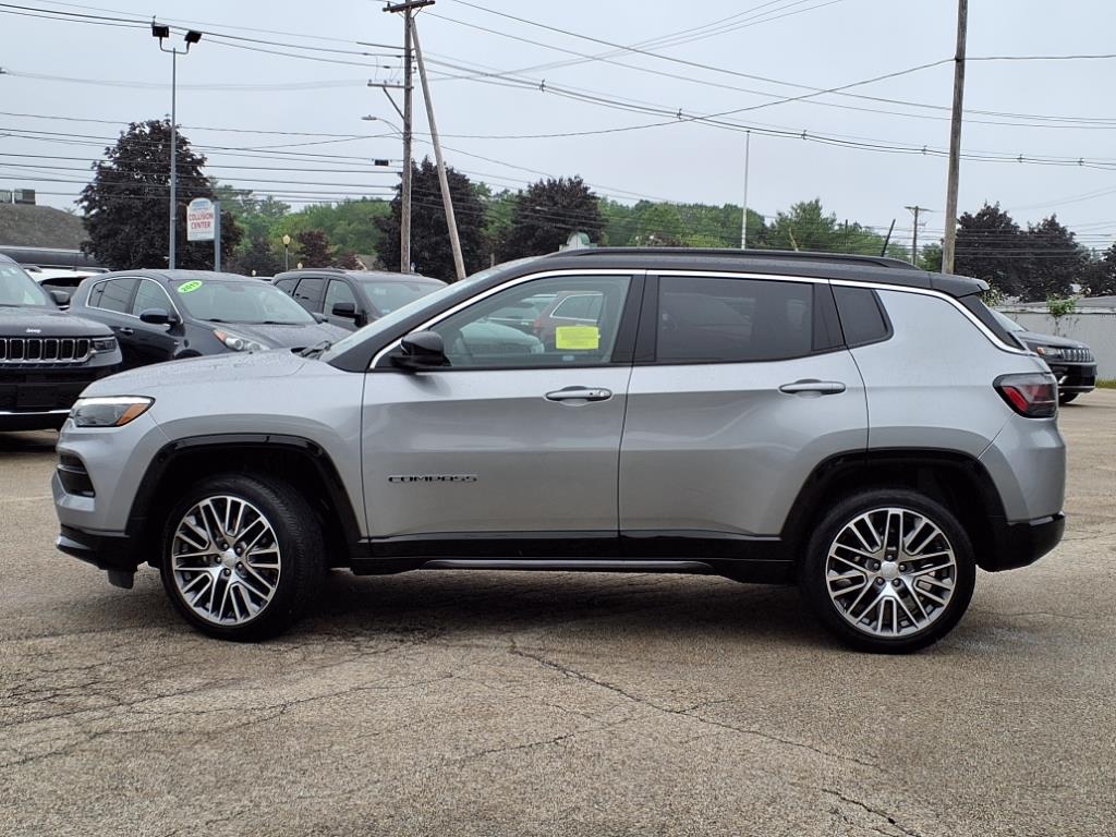 2024 Jeep Compass Limited photo 2