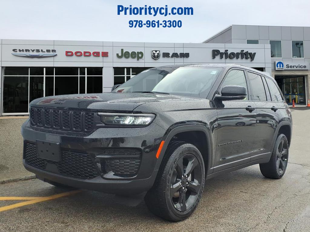 2025 Jeep Grand Cherokee Altitude's photo