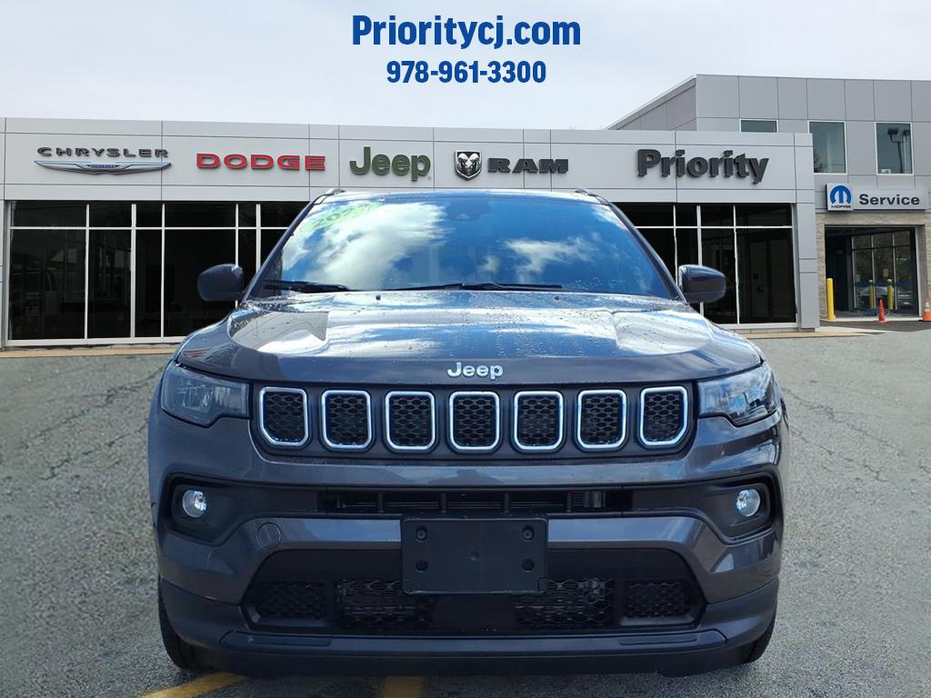 2023 Jeep Compass Latitude's photo