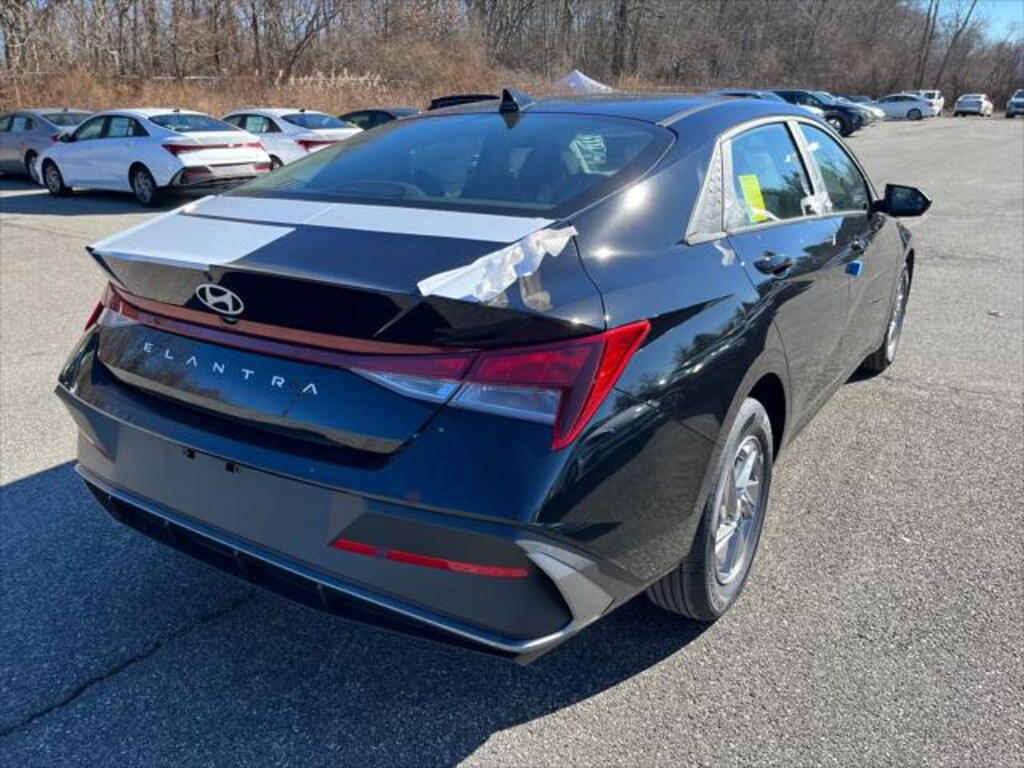New 2024 Hyundai Elantra For Sale at Pride Hyundai of Seekonk VIN