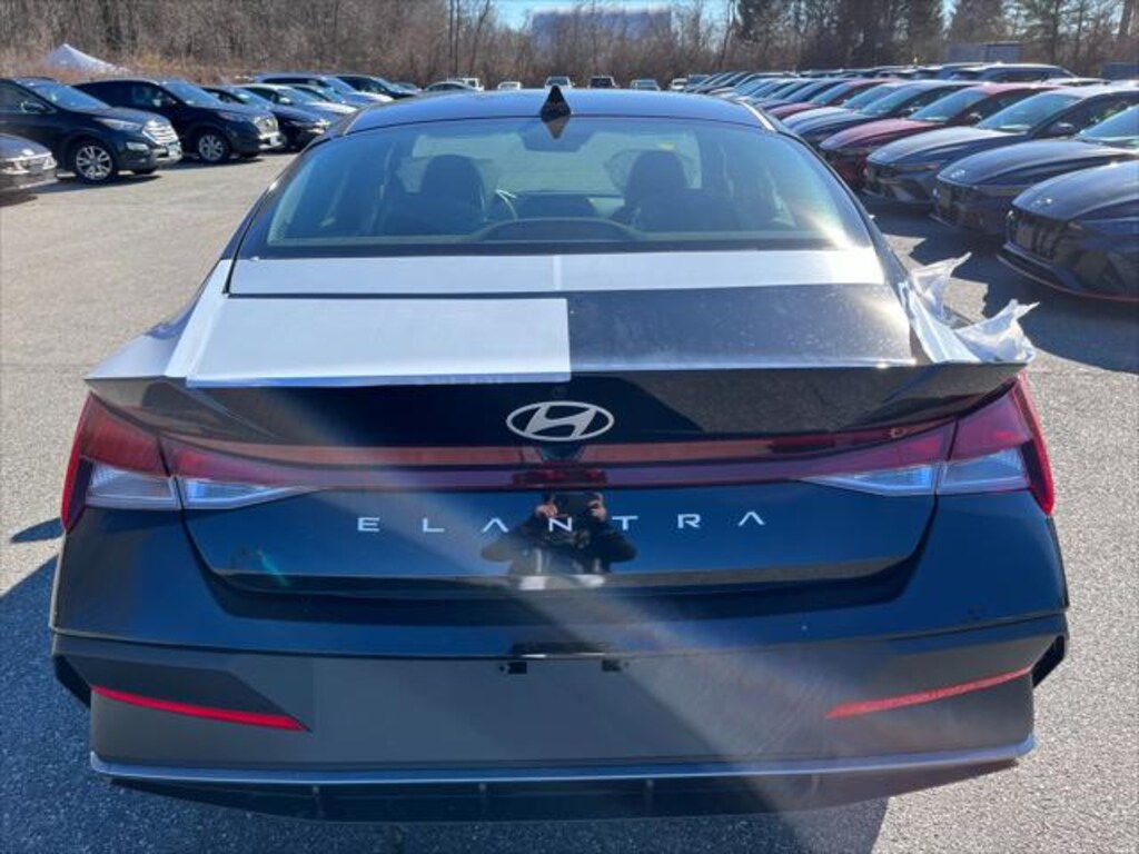 New 2024 Hyundai Elantra For Sale at Pride Hyundai of Seekonk VIN