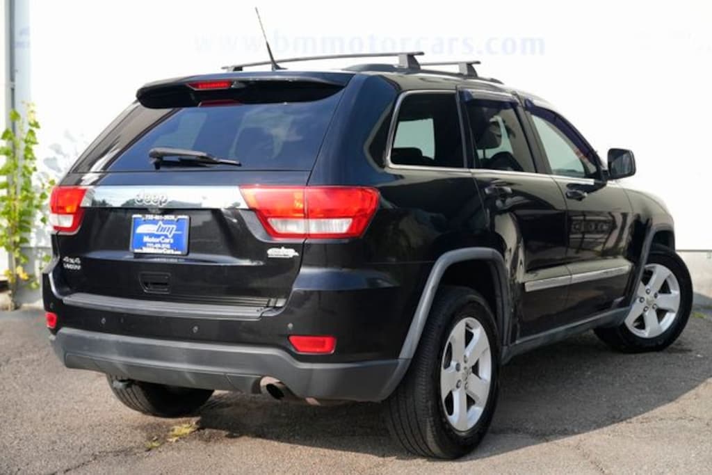 Used 2011 Jeep Grand Cherokee Laredo SUV