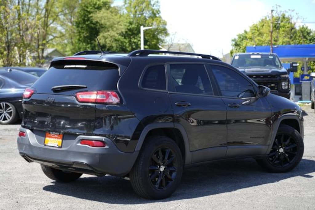 Used 2014 Jeep Cherokee Latitude 4x4 SUV