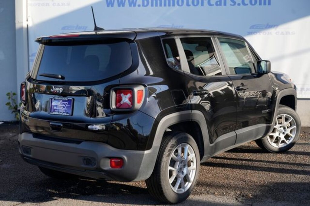 Used 2023 Jeep Renegade Latitude SUV