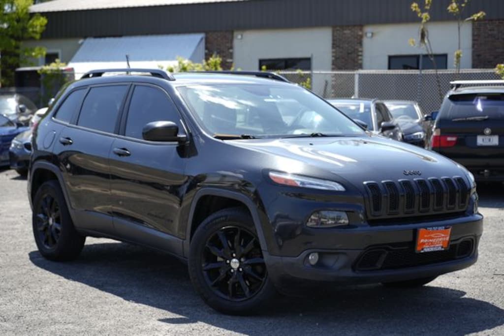Used 2014 Jeep Cherokee Latitude 4x4 SUV