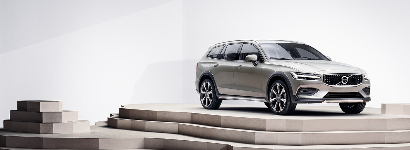 New Volvo V60 Cross Country | Prime Volvo Cars South Shore Serving